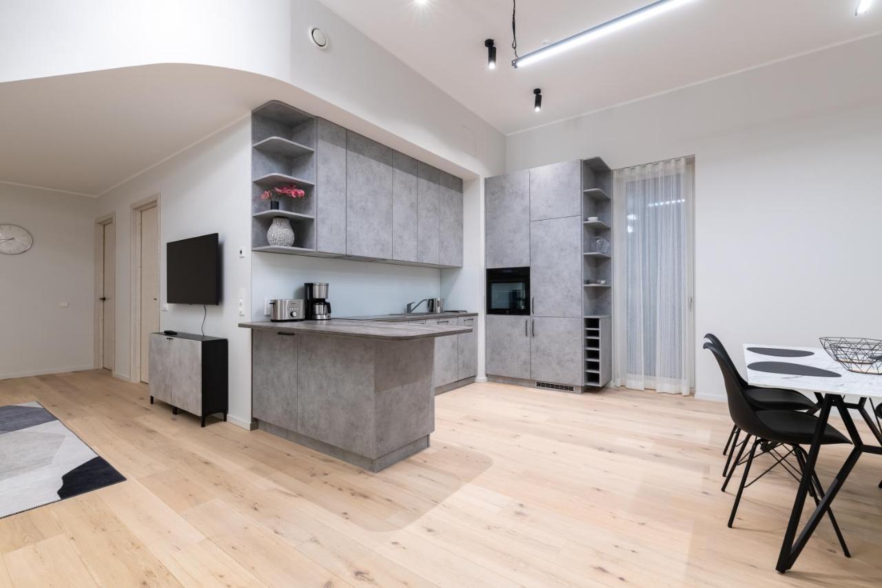 Dashaus 2 Bedroom Apartment タリン エクステリア 写真